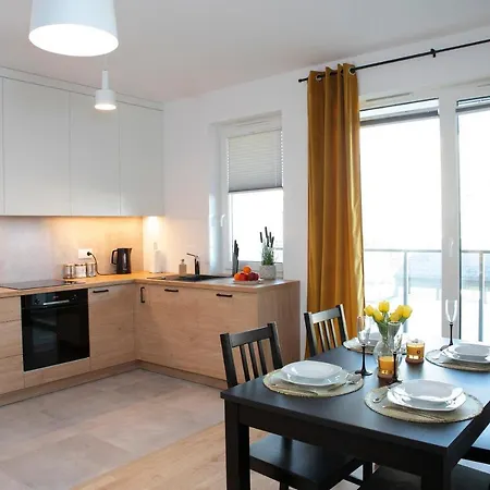 Luxus Roza גדינייה